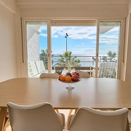 Apartment Front Sea Line Experience