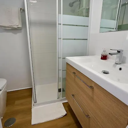 Front Sea Line Experience شقة *